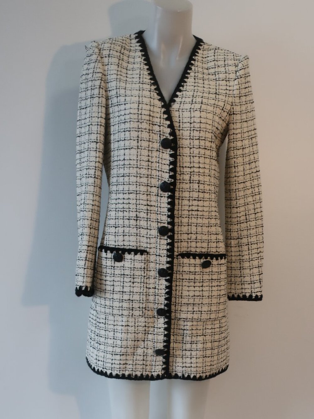 Womens Veronica Beard Palatine (Item-97) White Black Tweed Boucle V-Neck Dress 4 - Picture 4 of 16